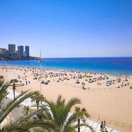 En Playa De Levante Arenas Ac *